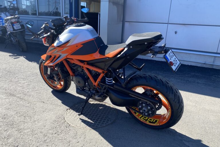 KTM - 1290 - Super Duke R // Juuri saapunut! / Dominator / Shifter / Vakkari / Keyless // - Moottoripyörä