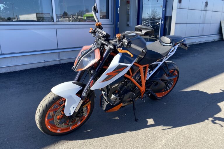 KTM - 1290 - Super Duke R // Juuri saapunut! // Shifter / Vakkari / Powerparts // - Moottoripyörä