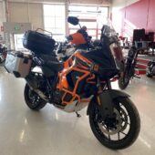 KTM - 1290 Super Adventure S - // Juuri Saapunut / ACC / Sähköalusta / 3x laukut / Keskijalka // - Moottoripyörä