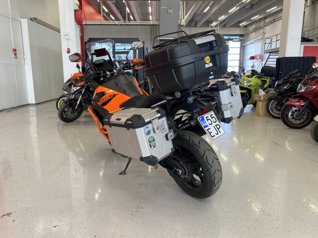 KTM - 1290 Super Adventure S - // Juuri Saapunut / ACC / Sähköalusta / 3x laukut / Keskijalka // KTM - 1290 Super Adventure S - // Juuri Saapunut / ACC / Sähköalusta / 3x laukut / Keskijalka // - Moottoripyörä