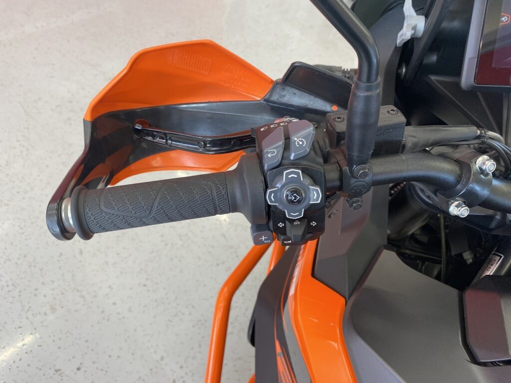 KTM - 1290 Super Adventure S - // Juuri Saapunut / ACC / Sähköalusta / 3x laukut / Keskijalka // KTM - 1290 Super Adventure S - // Juuri Saapunut / ACC / Sähköalusta / 3x laukut / Keskijalka // - Moottoripyörä