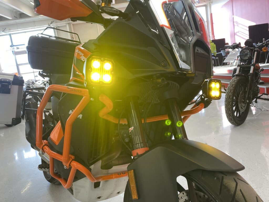 KTM - 1290 Super Adventure S - // Juuri Saapunut / ACC / Sähköalusta / 3x laukut / Keskijalka // KTM - 1290 Super Adventure S - // Juuri Saapunut / ACC / Sähköalusta / 3x laukut / Keskijalka // - Moottoripyörä