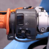 KTM - RC - 8 // Dominator Putkisto / Huoltokirja / Suomi-Pyörä / Säädettävät Kahvat / Ohjausiskari // - Moottoripyörä