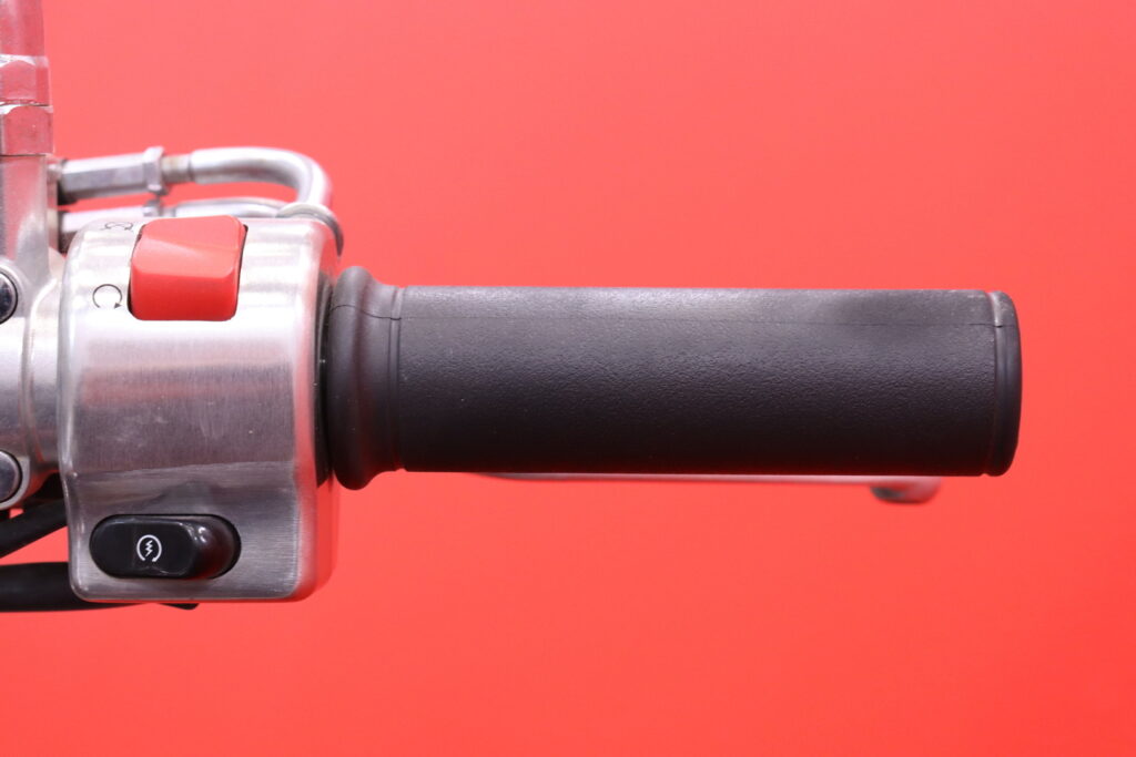 Kawasaki - VN - 900 Classic // Suomi-pyörä / Huoltokirja / A2 kuristettavissa / Sissybar // Kawasaki - VN - 900 Classic // Suomi-pyörä / Huoltokirja / A2 kuristettavissa / Sissybar // - Moottoripyörä