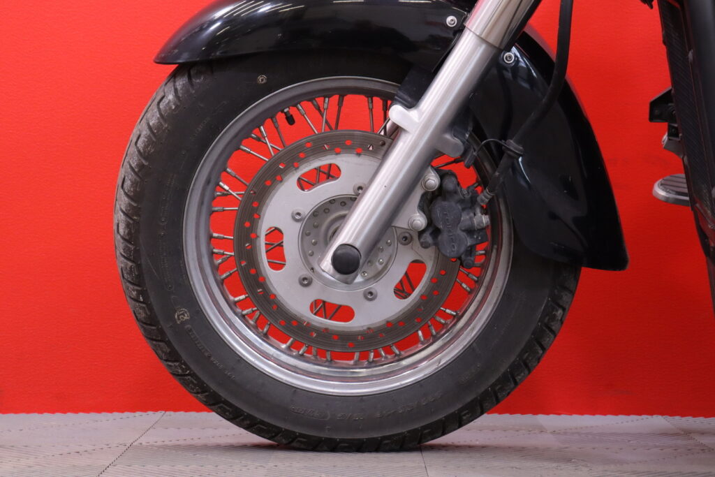 Kawasaki - VN - 900 Classic // Suomi-pyörä / Huoltokirja / A2 kuristettavissa / Sissybar // Kawasaki - VN - 900 Classic // Suomi-pyörä / Huoltokirja / A2 kuristettavissa / Sissybar // - Moottoripyörä