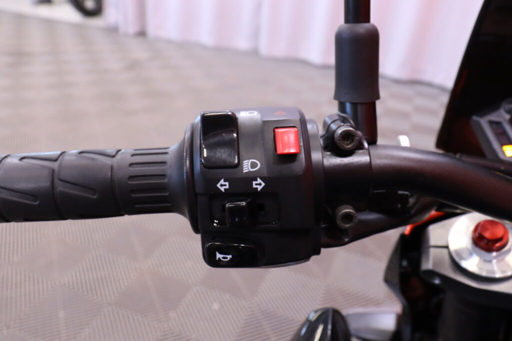 Kawasaki - Z - 800 // ABS / AR Slipari / Suomi-Pyörä // Kawasaki - Z - 800 // ABS / AR Slipari / Suomi-Pyörä // - Moottoripyörä