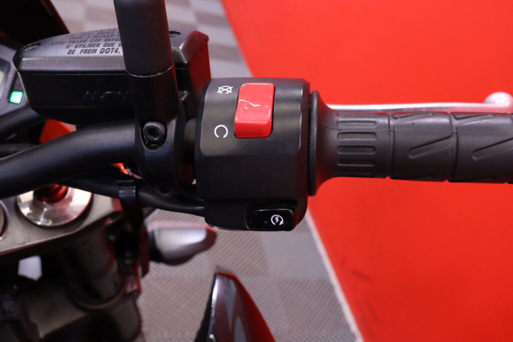 Kawasaki - Z - 800 // ABS / AR Slipari / Suomi-Pyörä // Kawasaki - Z - 800 // ABS / AR Slipari / Suomi-Pyörä // - Moottoripyörä