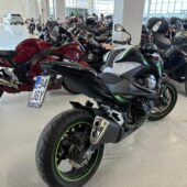Kawasaki - Z - 800 // A2! / Suomi-pyörä / ABS / Kaatumatapit // - Moottoripyörä