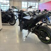 Kawasaki - Z - 800 // A2! / Suomi-pyörä / ABS / Kaatumatapit // - Moottoripyörä