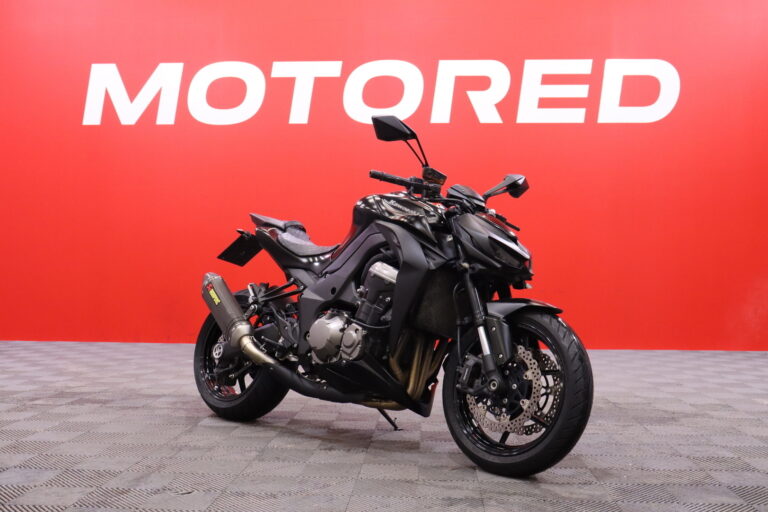 Kawasaki - Z - 1000 // Akrapovic putkisto / Huoltokirja / Uudet renkaat / Huoltokirja // - Moottoripyörä