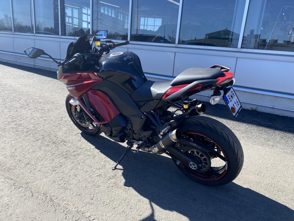 Kawasaki - Z - 1000 SX // Juuri saapuut! / 2x Laukut / Sliparit / KTRC // Kawasaki - Z - 1000 SX // Juuri saapuut! / 2x Laukut / Sliparit / KTRC // - Moottoripyörä