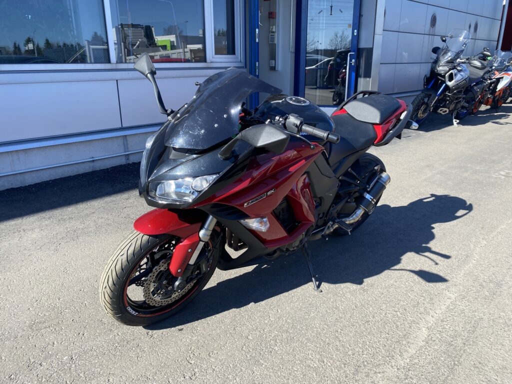 Kawasaki - Z - 1000 SX // Juuri saapuut! / 2x Laukut / Sliparit / KTRC // Kawasaki - Z - 1000 SX // Juuri saapuut! / 2x Laukut / Sliparit / KTRC // - Moottoripyörä