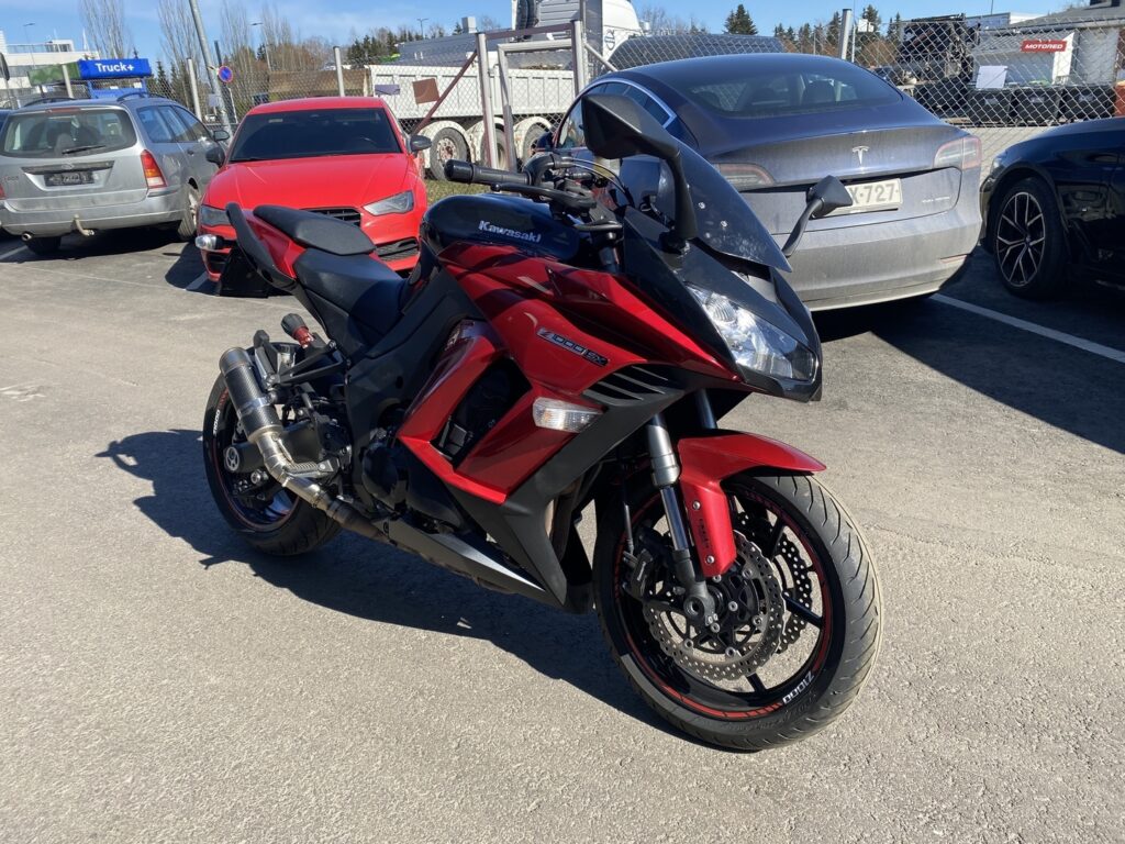 Kawasaki - Z - 1000 SX // Juuri saapuut! / 2x Laukut / Sliparit / KTRC // Kawasaki - Z - 1000 SX // Juuri saapuut! / 2x Laukut / Sliparit / KTRC // - Moottoripyörä