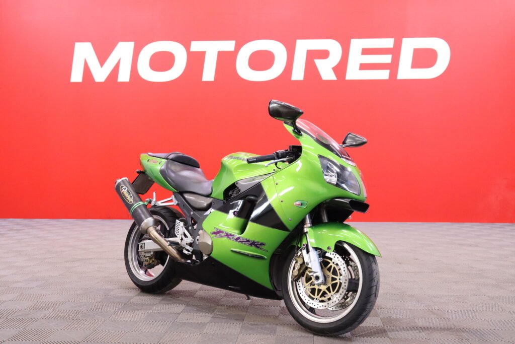 Kawasaki - ZX-12R - // Akrapovic kokoputkisto / Powercommander / Huoltomuistio / Minivilkut // - Moottoripyörä