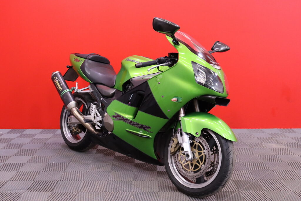 Kawasaki - ZX-12R - // Akrapovic kokoputkisto / Powercommander / Huoltomuistio / Minivilkut // Kawasaki - ZX-12R - // Akrapovic kokoputkisto / Powercommander / Huoltomuistio / Minivilkut // - Moottoripyörä