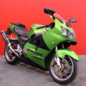 Kawasaki - ZX-12R - // Akrapovic kokoputkisto / Powercommander / Huoltomuistio / Minivilkut // - Moottoripyörä