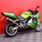 Kawasaki - ZX-12R - // Akrapovic kokoputkisto / Powercommander / Huoltomuistio / Minivilkut // - Moottoripyörä