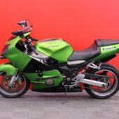 Kawasaki - ZX-12R - // Akrapovic kokoputkisto / Powercommander / Huoltomuistio / Minivilkut // - Moottoripyörä