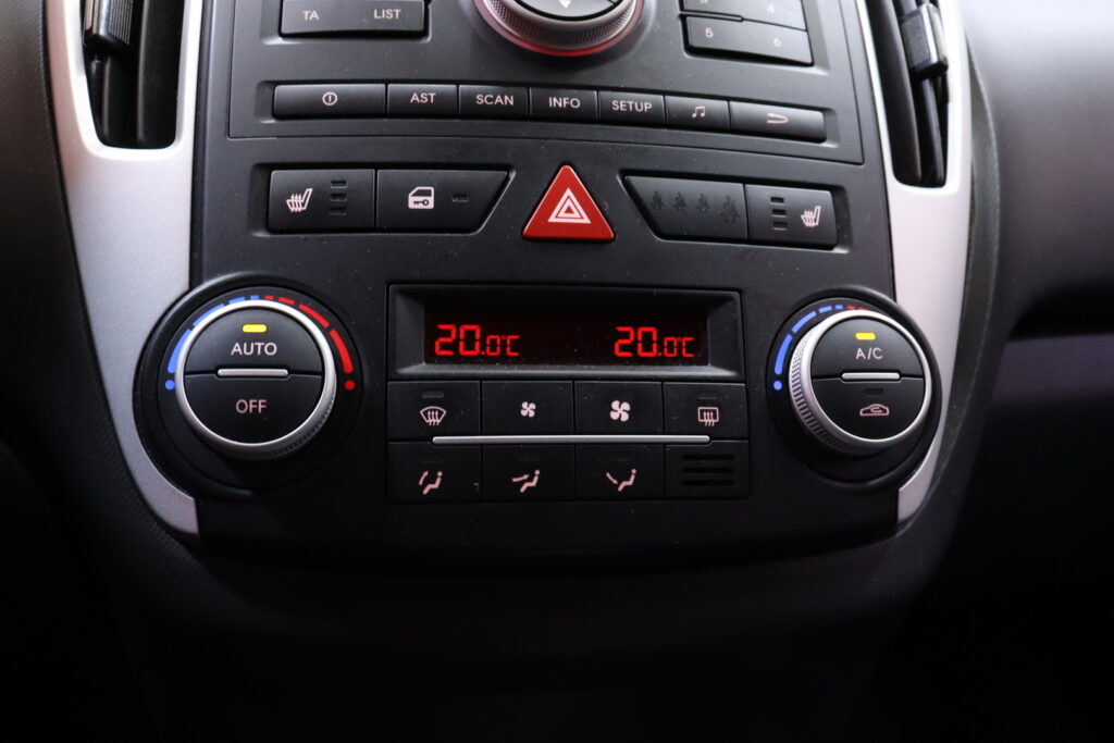 tuotekuva-Kia-ceed-LZC-302-2026-04-24-082001-18 tuotekuva-Kia-ceed-LZC-302-2026-04-24-082001-18