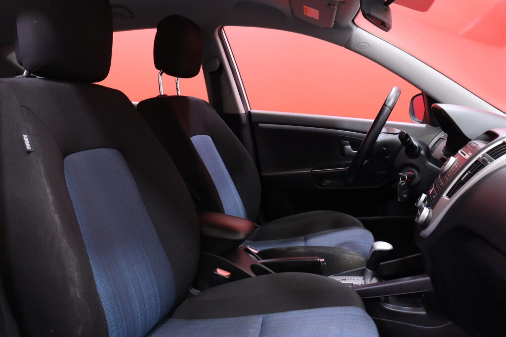 Kia - cee'd - 1,6 Active SW A/T // MYYDÄÄN HUUTOKAUPAT.COM Kia - cee'd - 1,6 Active SW A/T // MYYDÄÄN HUUTOKAUPAT.COM - Farmari