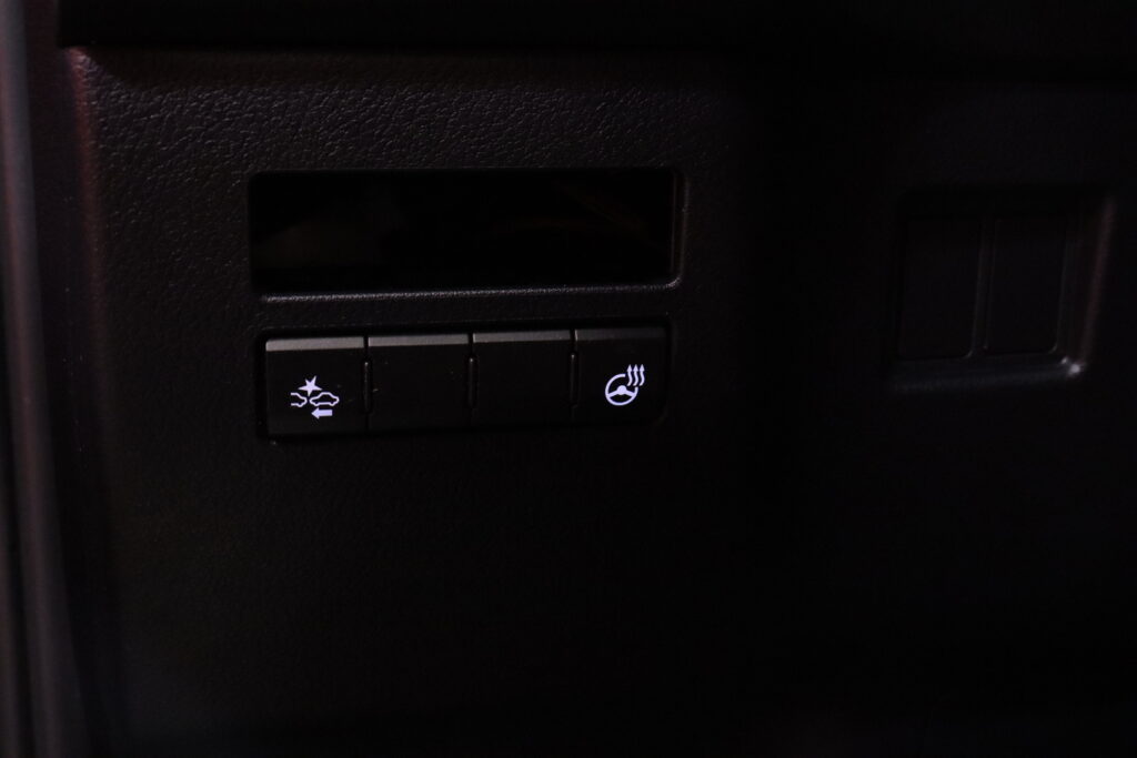Lexus - NX - 300h Hybrid A AWD Comfort // Kaksiväriset Nahat / ACC / Keyless / Sähköpenkit // Lexus - NX - 300h Hybrid A AWD Comfort // Kaksiväriset Nahat / ACC / Keyless / Sähköpenkit // - Maastoauto