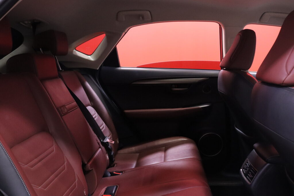 Lexus - NX - 300h Hybrid A AWD Comfort // Kaksiväriset Nahat / ACC / Keyless / Sähköpenkit // Lexus - NX - 300h Hybrid A AWD Comfort // Kaksiväriset Nahat / ACC / Keyless / Sähköpenkit // - Maastoauto