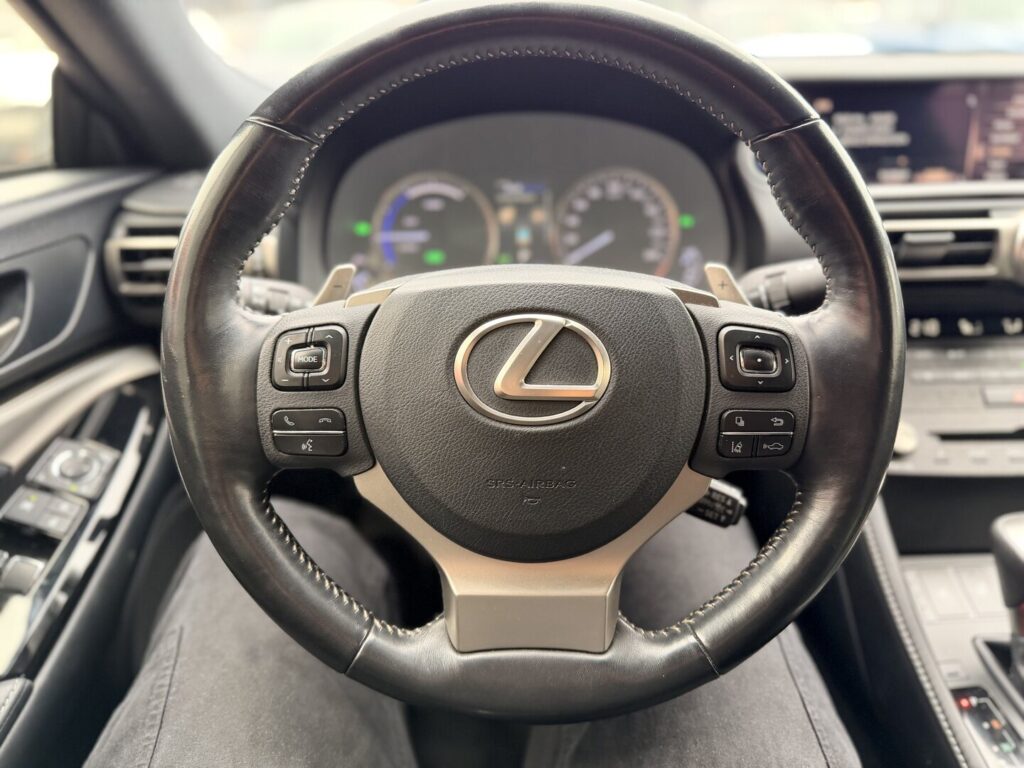 Lexus - RC - 300h Executive Lexus - RC - 300h Executive - Coupe