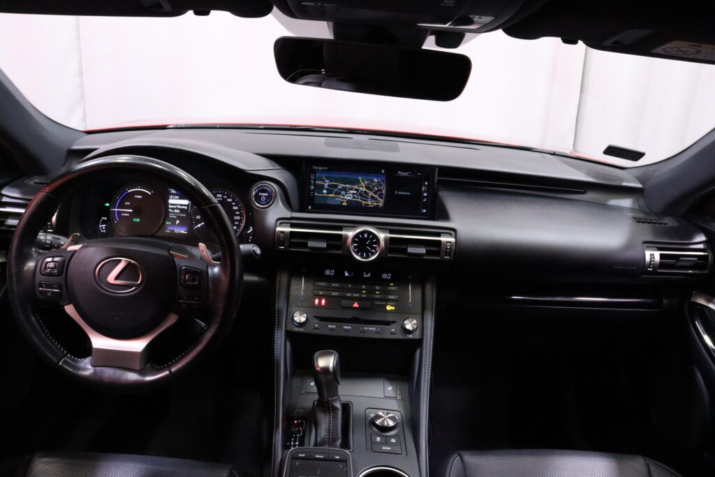 tuotekuva-Lexus-RC-CMP-137-2026-04-07-164103-16 tuotekuva-Lexus-RC-CMP-137-2026-04-07-164103-16