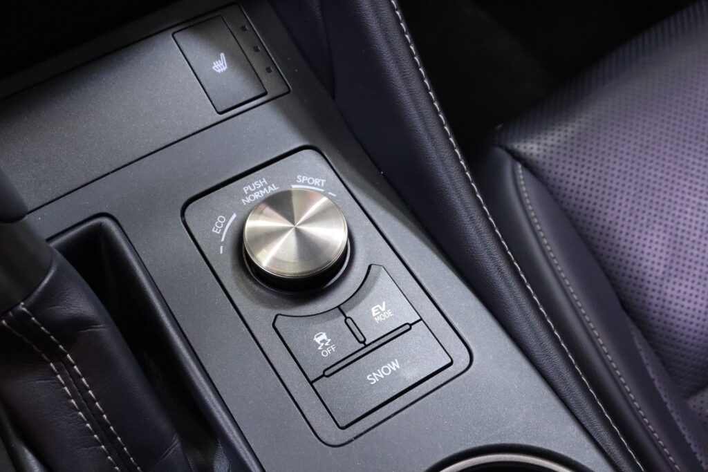 tuotekuva-Lexus-RC-CMP-137-2026-04-07-164103-27 tuotekuva-Lexus-RC-CMP-137-2026-04-07-164103-27