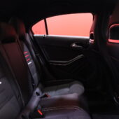 Mercedes-Benz - A - 180 Suomi 100 Edition // Suomi-auto / Sport-penkit / P. Kamera / Vakionopeudensäädin - Viistoperä