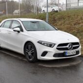 Mercedes-Benz - A - 180 d A Business Style // 2.om Merkkihuollettu Suomi-auto / Webasto / Koukku / Sporttipenkit / Kamera - Viistoperä