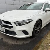 Mercedes-Benz - A - 180 d A Business Style // 2.om Merkkihuollettu Suomi-auto / Webasto / Koukku / Sporttipenkit / Kamera - Viistoperä