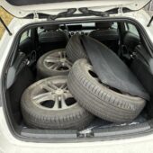 Mercedes-Benz - A - 180 d A Business Style // 2.om Merkkihuollettu Suomi-auto / Webasto / Koukku / Sporttipenkit / Kamera - Viistoperä