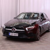 Mercedes-Benz - A - 180 A Business // 1-om Suomi-auto / Merkkihuollettu / Multibeam /  Vakkari / P-Kamera / Keyless / IHC+ / Vetokoukku // - Viistoperä