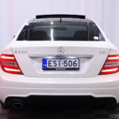 Mercedes-Benz - C - 250 CDI BE Coupé AMG // Panorama / Punainen nahkasisusta / Vakkari / ILS Xenon / - Coupe