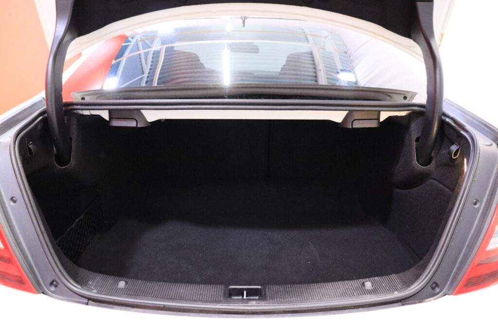 tuotekuva-Mercedes-Benz-C-ESI-506-2026-04-09-122006-25 tuotekuva-Mercedes-Benz-C-ESI-506-2026-04-09-122006-25