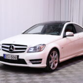 Mercedes-Benz - C - 250 CDI BE Coupé AMG // Panorama / Punainen nahkasisusta / Vakkari / ILS Xenon / - Coupe