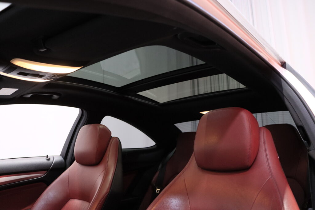 Mercedes-Benz - C - 250 CDI BE Coupé AMG // Panorama / Punainen nahkasisusta / Vakkari / ILS Xenon / Mercedes-Benz - C - 250 CDI BE Coupé AMG // Panorama / Punainen nahkasisusta / Vakkari / ILS Xenon / - Coupe