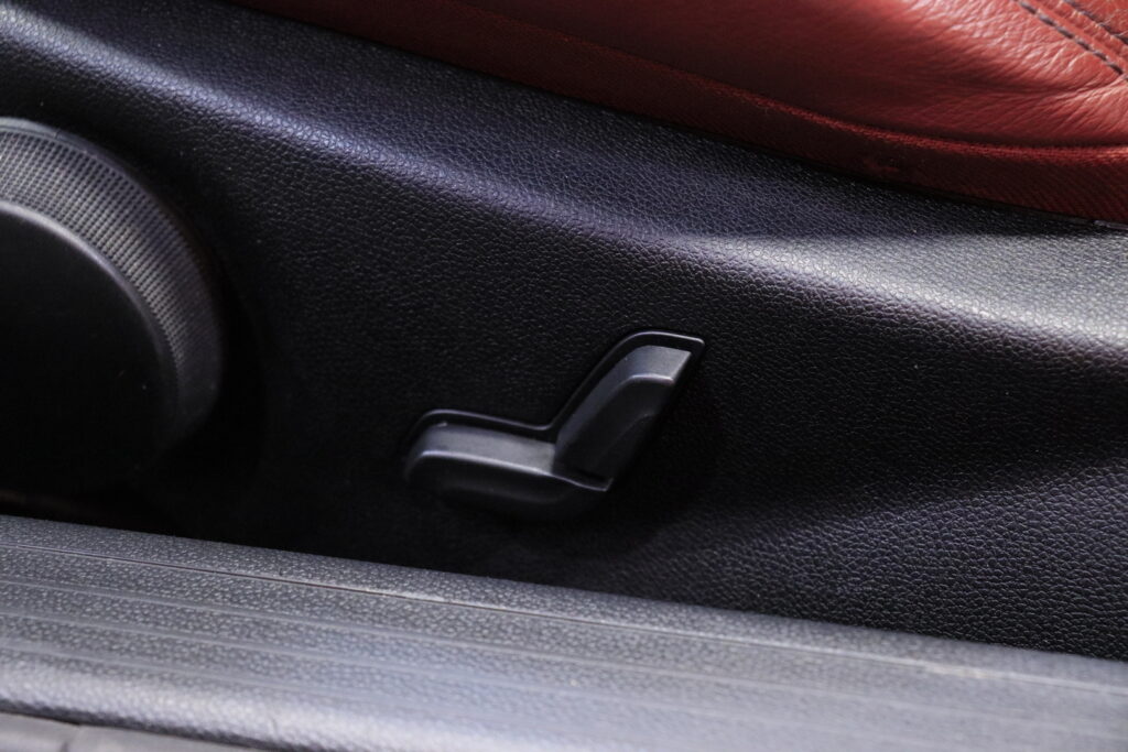 Mercedes-Benz - C - 250 CDI BE Coupé AMG // Panorama / Punainen nahkasisusta / Vakkari / ILS Xenon / Mercedes-Benz - C - 250 CDI BE Coupé AMG // Panorama / Punainen nahkasisusta / Vakkari / ILS Xenon / - Coupe