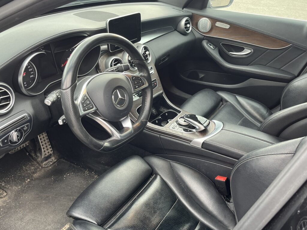 Mercedes-Benz - C - 200 d T A AMG Premium Edition Mercedes-Benz - C - 200 d T A AMG Premium Edition - Farmari