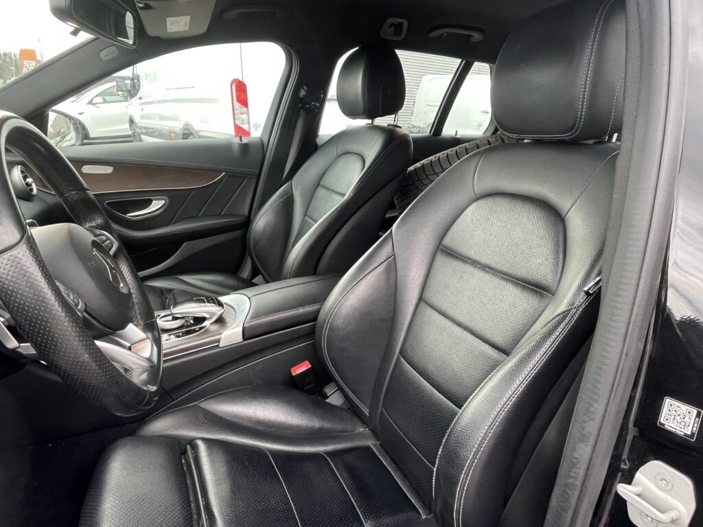 Mercedes-Benz - C - 200 d T A AMG Premium Edition Mercedes-Benz - C - 200 d T A AMG Premium Edition - Farmari