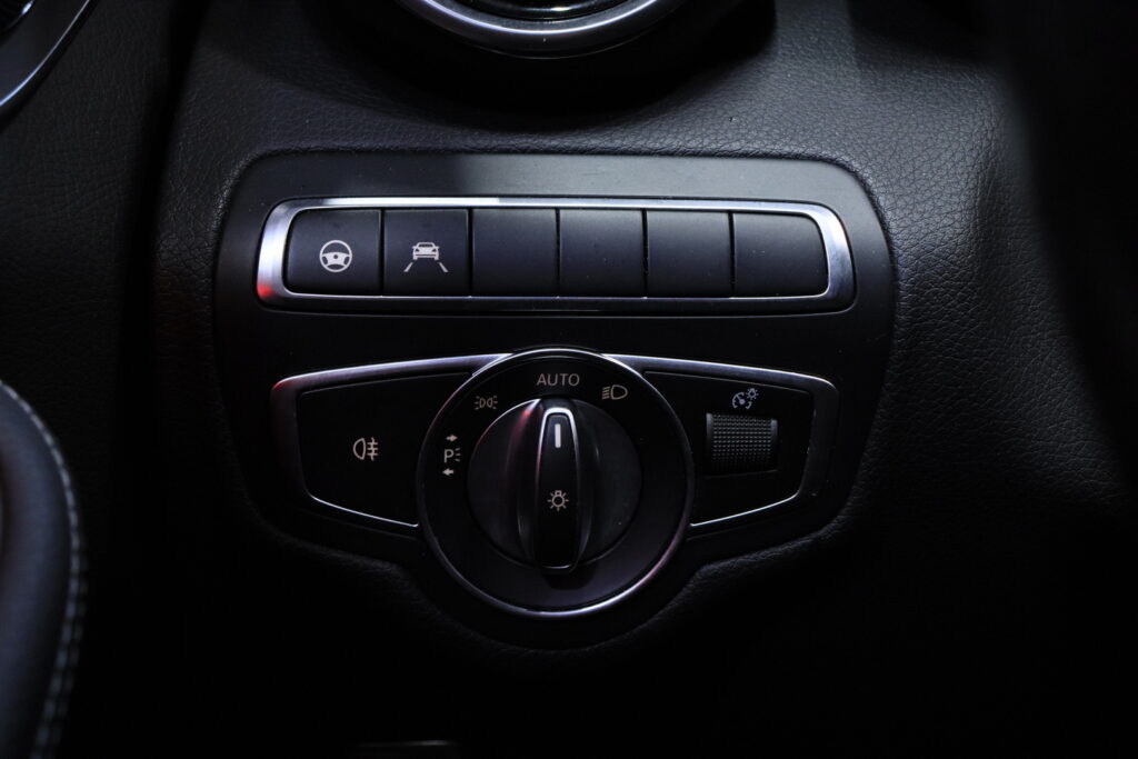 tuotekuva-Mercedes-Benz-C-JNO-319-2026-04-09-073507-18 tuotekuva-Mercedes-Benz-C-JNO-319-2026-04-09-073507-18