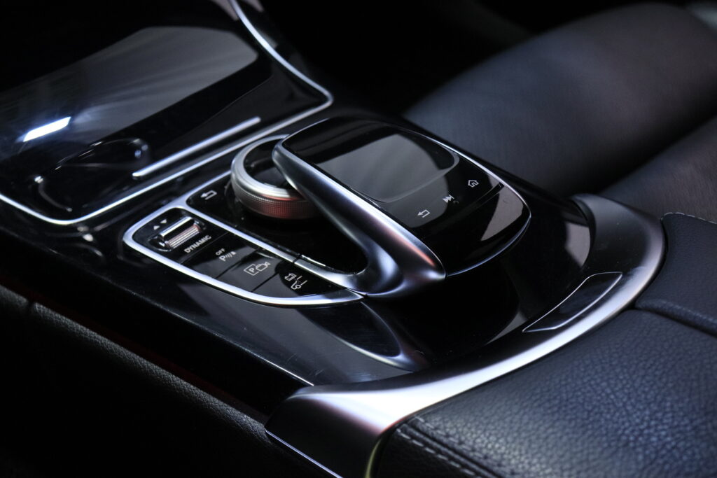 tuotekuva-Mercedes-Benz-C-JNO-319-2026-04-09-073507-27 tuotekuva-Mercedes-Benz-C-JNO-319-2026-04-09-073507-27