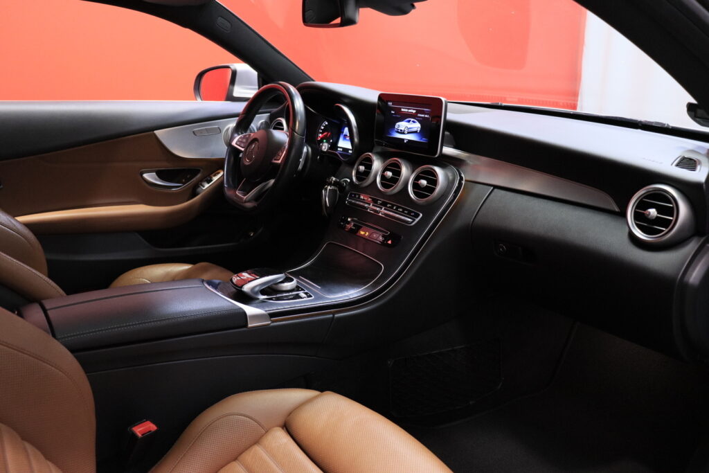 Mercedes-Benz - C - 220 d Coupé 4Matic A Business AMG // Webasto / Distronic+ / Burmester / Panorama / ILS / Blis / Ruskea nahkasisusta / Mercedes-Benz - C - 220 d Coupé 4Matic A Business AMG // Webasto / Distronic+ / Burmester / Panorama / ILS / Blis / Ruskea nahkasisusta / - Coupe