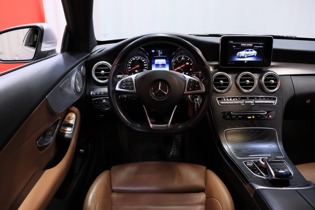 Mercedes-Benz - C - 220 d Coupé 4Matic A Business AMG // Webasto / Distronic+ / Burmester / Panorama / ILS / Blis / Ruskea nahkasisusta / Mercedes-Benz - C - 220 d Coupé 4Matic A Business AMG // Webasto / Distronic+ / Burmester / Panorama / ILS / Blis / Ruskea nahkasisusta / - Coupe