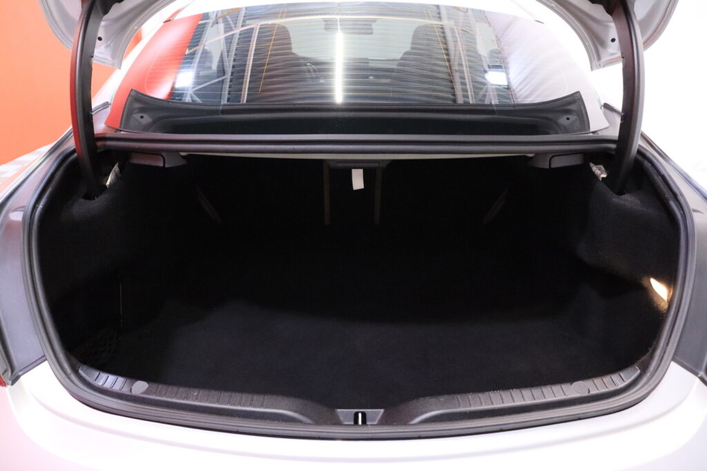 tuotekuva-Mercedes-Benz-C-LRX-348-2026-04-09-145506-31 tuotekuva-Mercedes-Benz-C-LRX-348-2026-04-09-145506-31