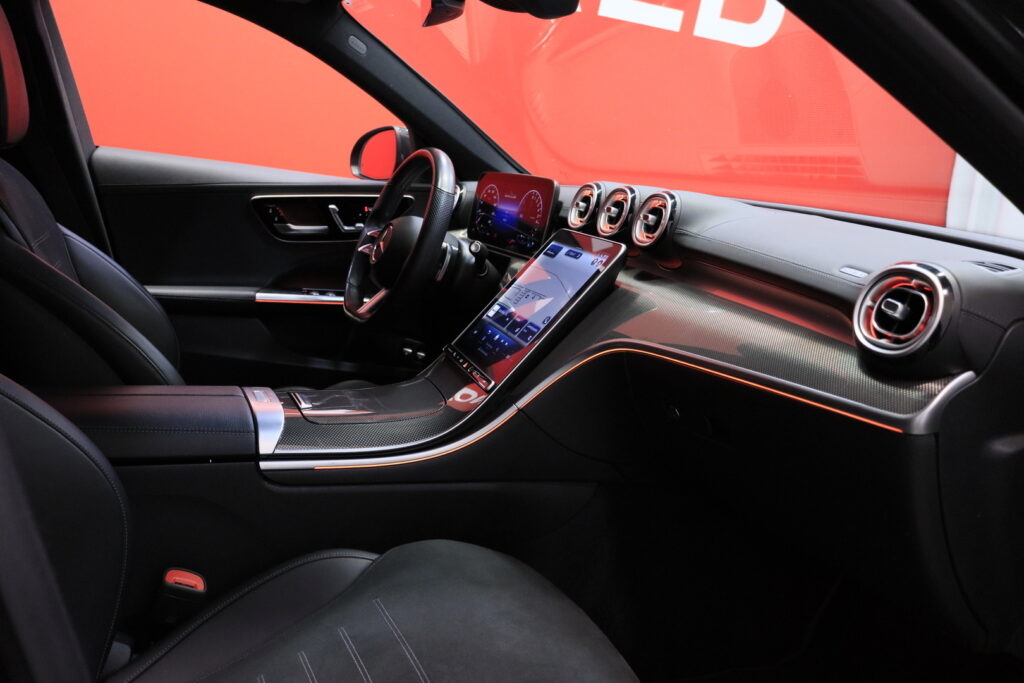 Mercedes-Benz - C - 300 e A Business AMG / DTR Pro / Digital Light / Koukku / MBUX Navi Premium / 360° / Mercedes-Benz - C - 300 e A Business AMG / DTR Pro / Digital Light / Koukku / MBUX Navi Premium / 360° / - Sedan