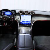 Mercedes-Benz - C - 300 e A Business AMG / DTR Pro / Digital Light / Koukku / MBUX Navi Premium / 360° / - Sedan