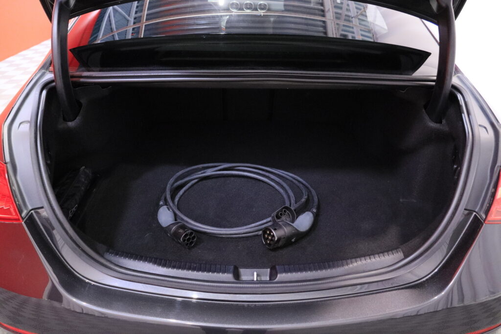 tuotekuva-Mercedes-Benz-C-YLZ-850-2026-04-09-150005-28 tuotekuva-Mercedes-Benz-C-YLZ-850-2026-04-09-150005-28