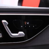 Mercedes-Benz - C - 300 e A Business AMG / DTR Pro / Digital Light / Koukku / MBUX Navi Premium / 360° / - Sedan